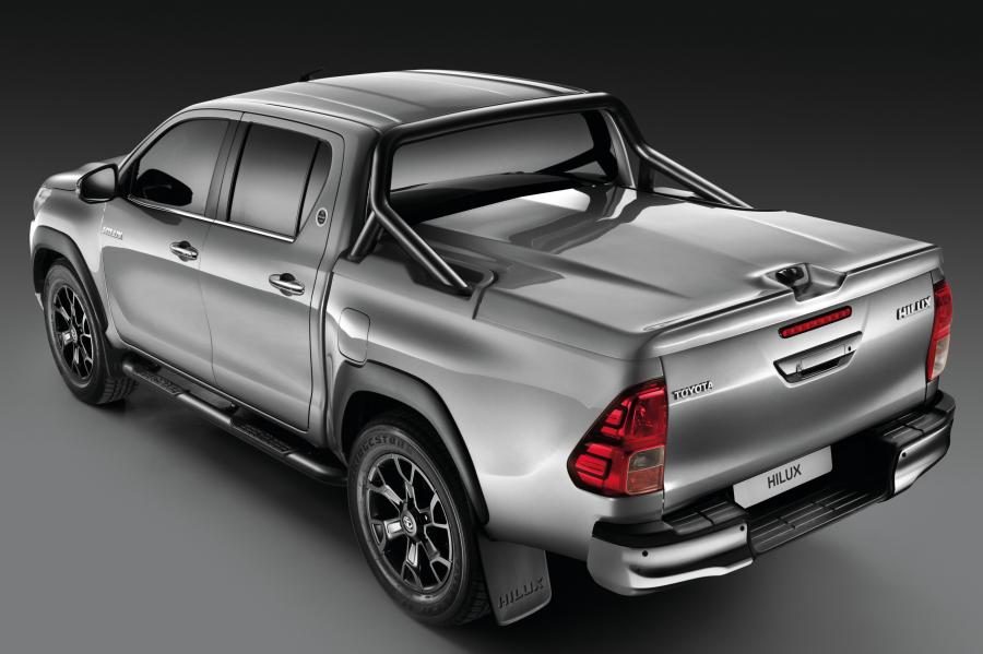  Toyota Hilux Black Edition Double Cab 2018 года  (FR) (фото 7 из 7)